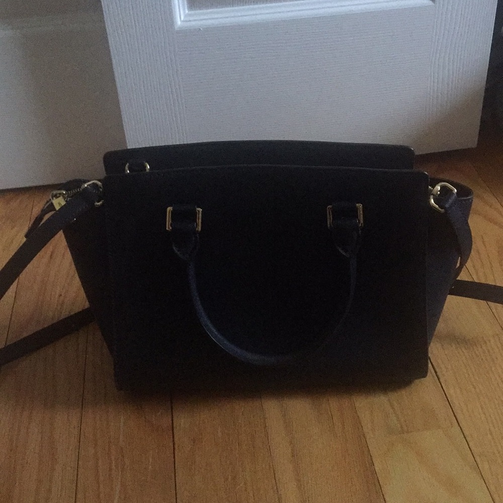 Michael Kors Bag - Picture 2 of 7